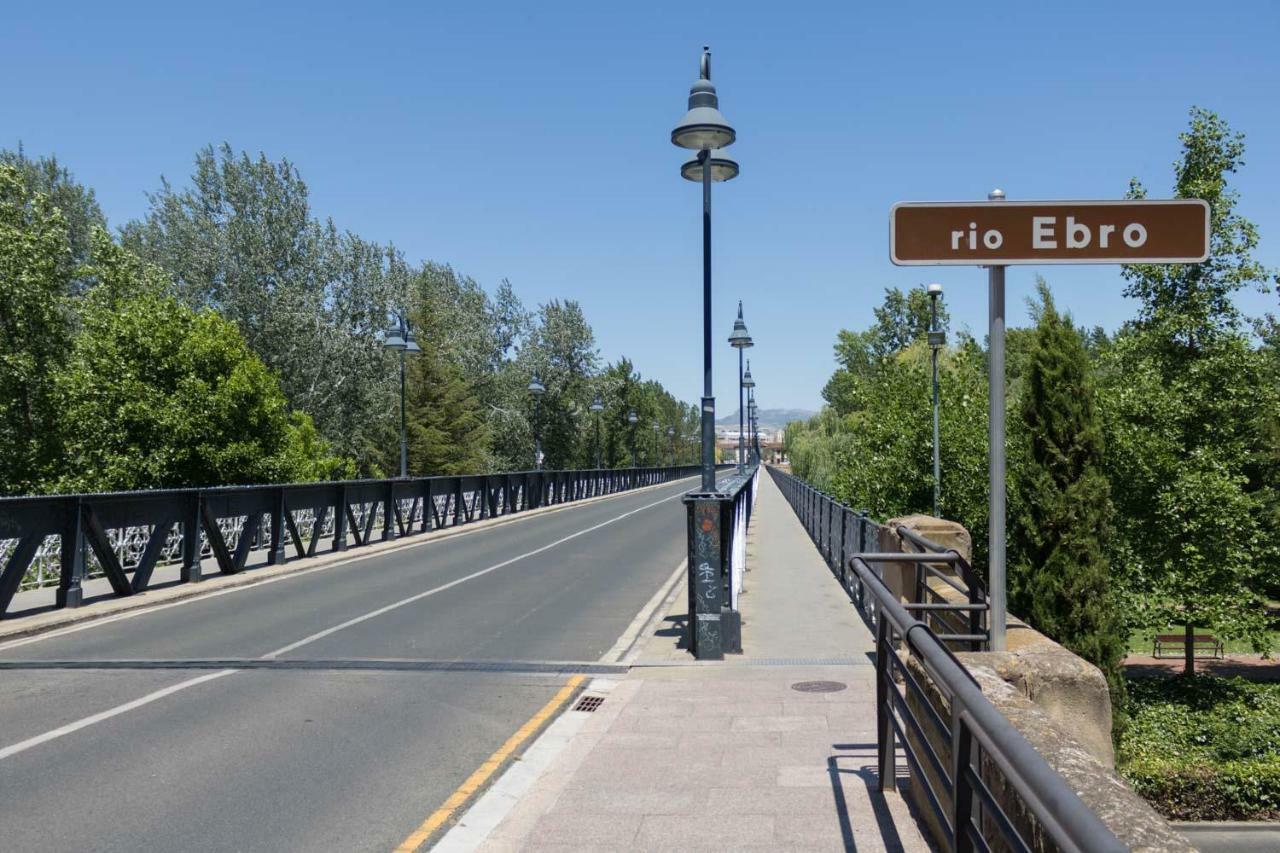 Historical Town Sagasta St Logroño Exterior foto